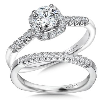 Cushion Shape Halo Diamond Engagement Ring RQ9374W
